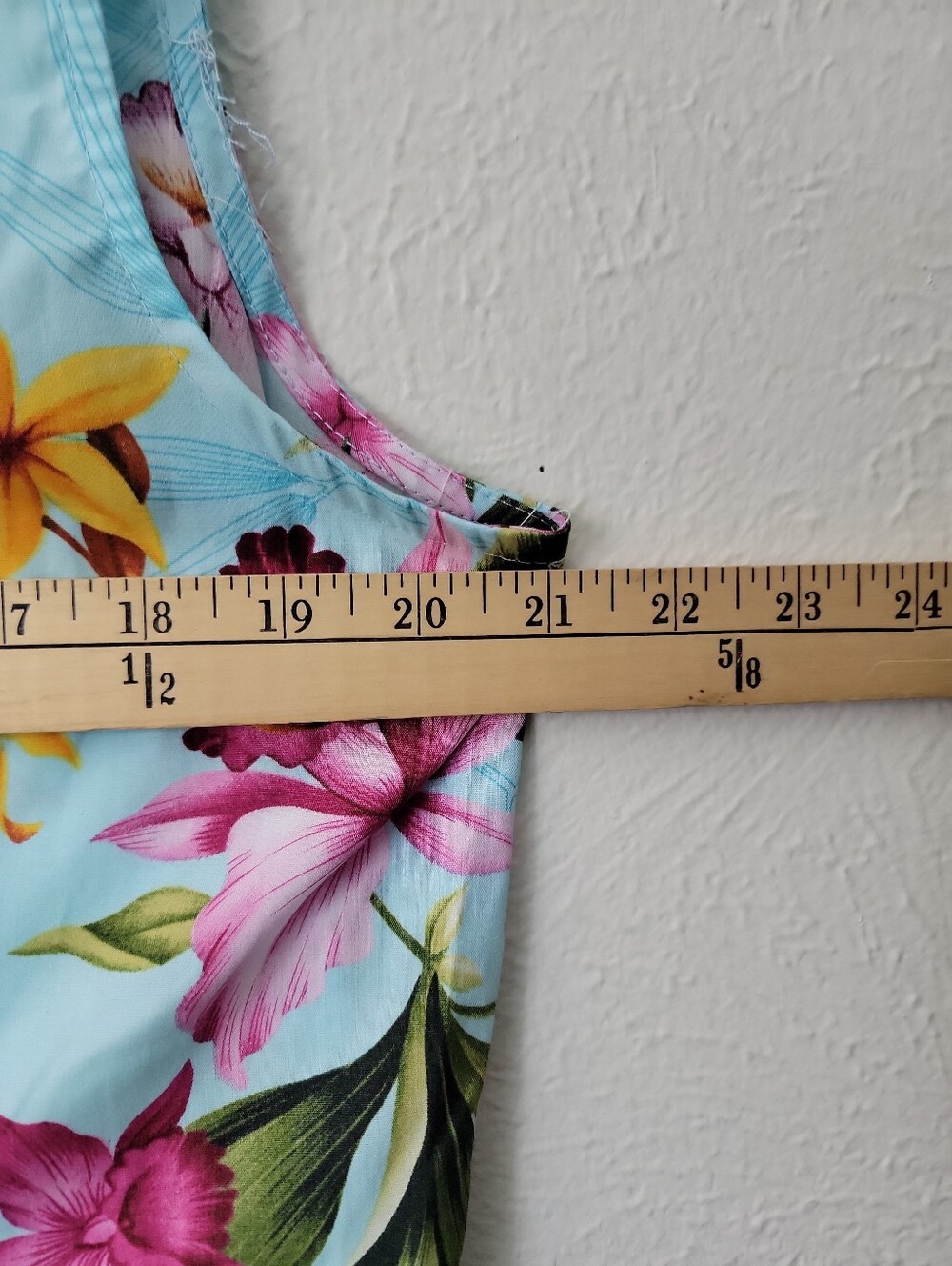Hawaiian Reserve Sleeveless Floral Button-Front Top - Light Blue Size Large NWOT - Picture 8 of 8